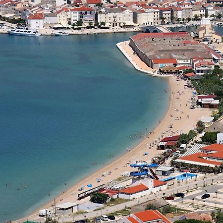 Apartments By The Sea Pag - 16100 Pag Town Exterior photo