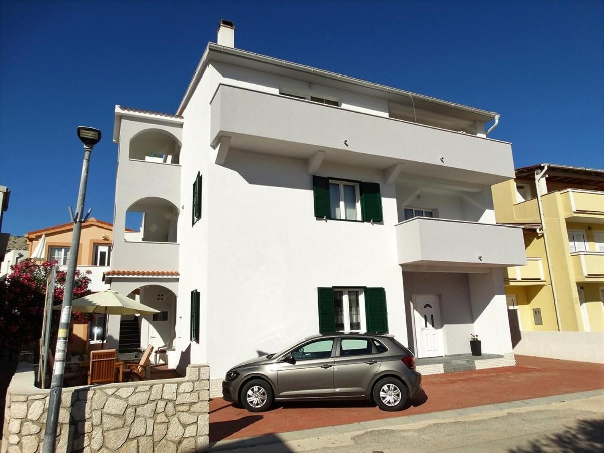 Apartments By The Sea Pag - 16100 Pag Town Exterior photo
