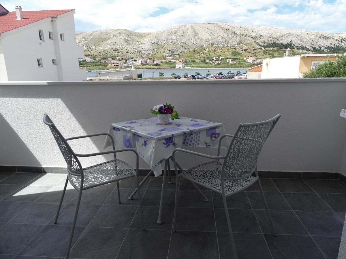 Apartments By The Sea Pag - 16100 Pag Town Exterior photo