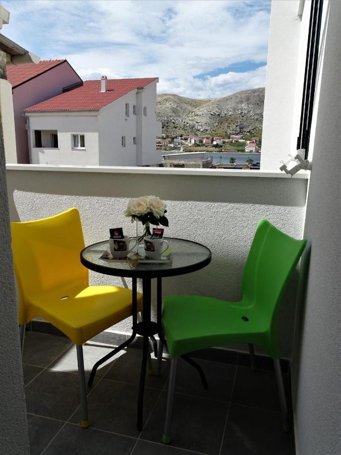Apartments By The Sea Pag - 16100 Pag Town Exterior photo